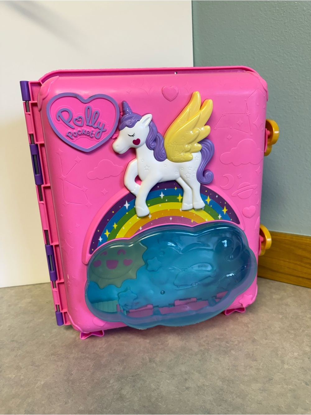 Polly Pocket Pollyville Resort Roll Away HKV43 4 Dolls Car Accessories